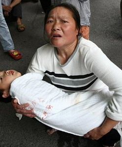 Świat obiecuje pomoc dla ofiar trzęsienia ziemi