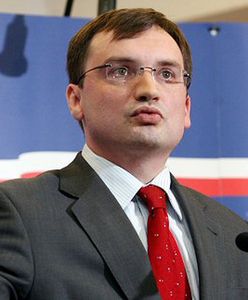 Kardiochirurg zatrzymany przez CBA pozwał Ziobrę