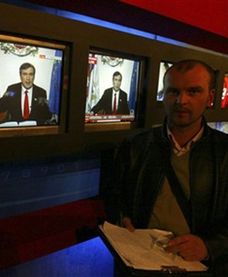 Saakaszwili wprowadził stan wyjątkowy w Gruzji