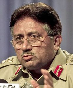 Musharraf nie będzie już dowodził wojskiem