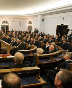 Senat wznowił obrady