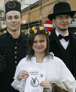 "Nie bądź durny, idź do urny!"