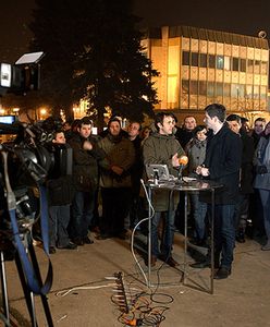 Na znak protestu telewizja nadaje z ulicy