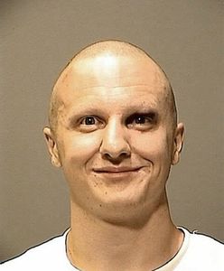 Zastrzelił sześć osób - uśmiecha się od ucha do ucha