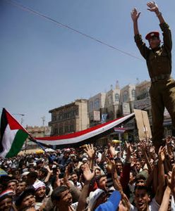 Kolejny arabski dyktator ulega demonstrantom