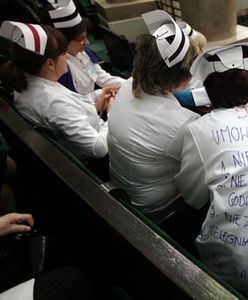 "Tylko nieroby i leniuchy chcą pracować na etatach"