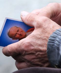 "Codziennie modlimy się do Jana Pawła II" - tłumy w kaplicy