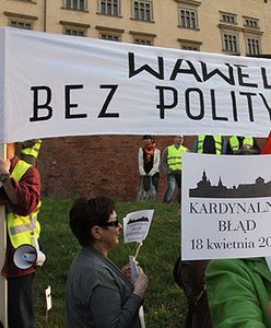 "Wawel królów, nie prezesów" - ostry protest w Krakowie