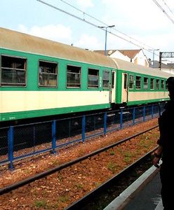 Przeklinała i nie chciała sprzedać biletów