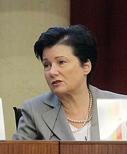 Gronkiewicz-Waltz: Krzyż tam? Pomnika Papieża też nie ma