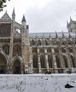 Zima ogołociła półki sklepowe, maleją zapasy paliw i gazu