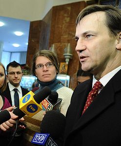 Sikorski: głosujcie na mnie, żeby nie było obciachu