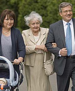 Skąd jest Komorowski? Pierwszy spot kandydata PO