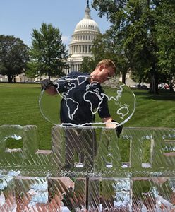 ExxonMobil dał 1 mln funtów klimatycznym sceptykom