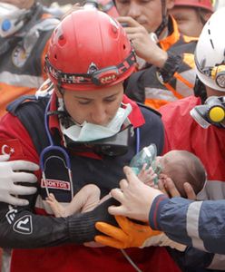 Cud: noworodek przeżył pod gruzami