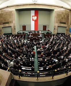 Zaskakujące różnice w sondażach - PO wciąż mocna?