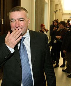 Gdzie jest umowa Grasia? Skarbówka sprawdza ministra