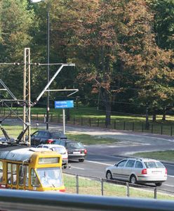 Policja i saperzy blokowali jedną z głównych ulic stolicy