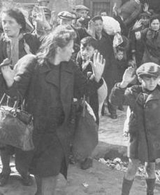 Polacy cierpieli bardziej niż Żydzi?