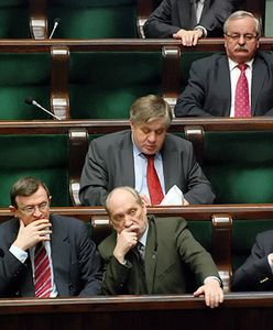 Specgrupa szykuje PiS do marszu po władzę