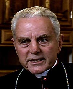 Biskup negował zbrodnię w Oświęcimiu. Teraz zapłaci?