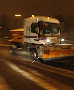 Ciężka noc dla kierowców - lód pokrywa drogi