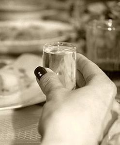 Zostawiła dziecko w zaspie śniegu; miała prawie 4 promile