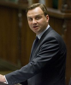 B. prezydencki minister: o 14.00 przyszedł telegram, że Lech Kaczyński nie żyje