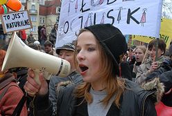 Obrońcy praw kobiet zatopili "szowinistyczną świnię"