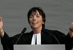 Biskup Hanoweru kontynuuje karierę pomimo rozwodu