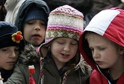 Chcesz mieć zdolne dziecko? Ucz je języka migowego