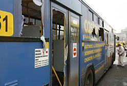 20 chuliganów napadło na autobus - 3 osoby ranne