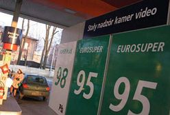 Benzyna na wakacje po 5 zł za litr, bo ceny ropy oszalały