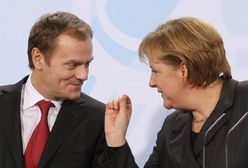 Uśmiechy i gorzkie pigułki dla Tuska