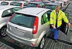 Fala tanich aut płynie do Polski przez Atlantyk