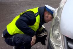 W Łodzi policjanci sprawdzali, czy kierowcy założyli zimowe opony