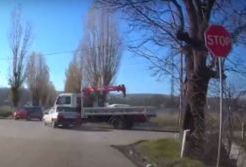 #dziejesiewmoto: zignorował znak Stop i zderzył się z ciężarówką