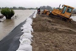 Pękł budowany wał w Sandomierzu. Kolejne ewakuacje