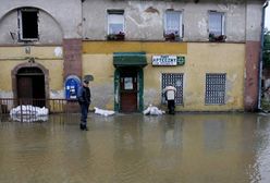 Woda opada, ale na Podhalu wiatr pozrywał dachy