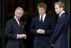 Co książęta William i Harry dostali od babci królowej?