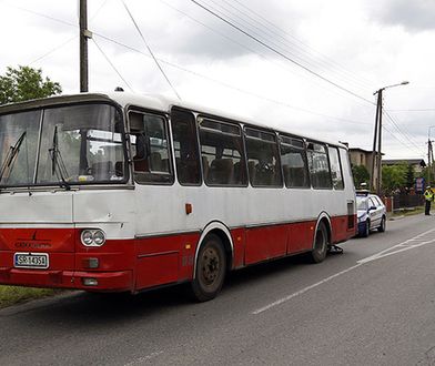 Autobus wjechał w grupę dzieci - czworo rannych