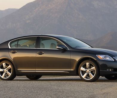 Lexus GS samochodem roku Playboya
