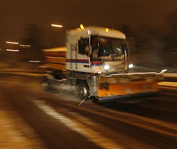 Ciężka noc dla kierowców - lód pokrywa drogi