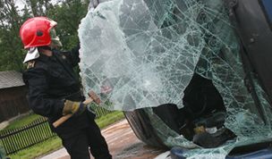 8 osób pozostało w szpitalach po wypadku autokarów