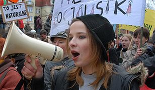 Obrońcy praw kobiet zatopili "szowinistyczną świnię"