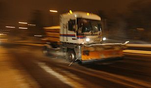 Śląsk: śnieg zasypał drogi, korki na wiele kilometrów