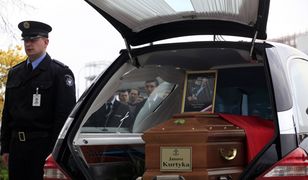 Zgrzyt nad trumną Janusza Kurtyki