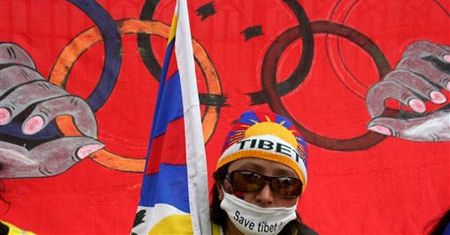 "Sportowcy nie muszą być na otwarciu igrzysk w Pekinie"