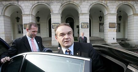 Pawlak do żon górników: niepotrzebnie przyjechałyście