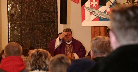 Mieszkańcy Mirosławca modlą się w intencji ofiar